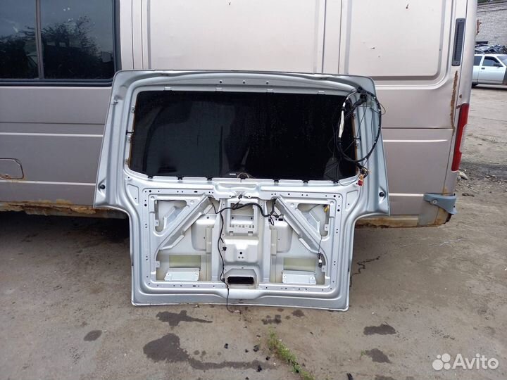 Крышка (дверь) багажника Volkswagen Multivan T5