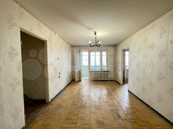 3-к. квартира, 52 м², 1/9 эт.