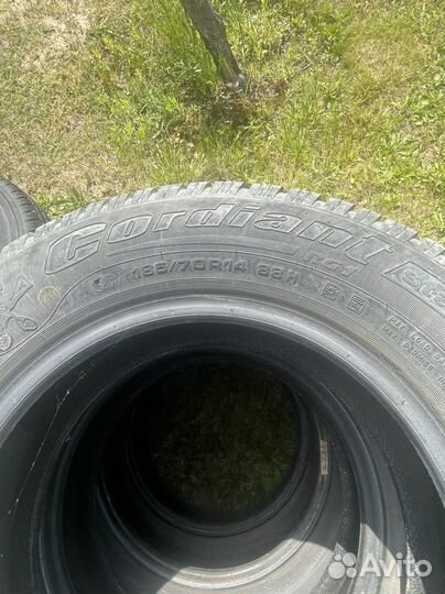 Roadstone Roadian HP SUV 4.00/80 R14