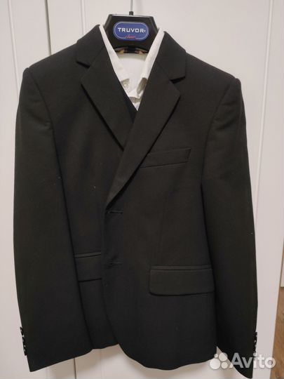 Костюм школьный 128 р-р на мальчика