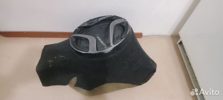 Сабвуфер на мерс 210