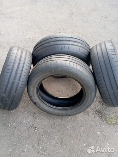 Goodyear EfficientGrip 195/60 R15