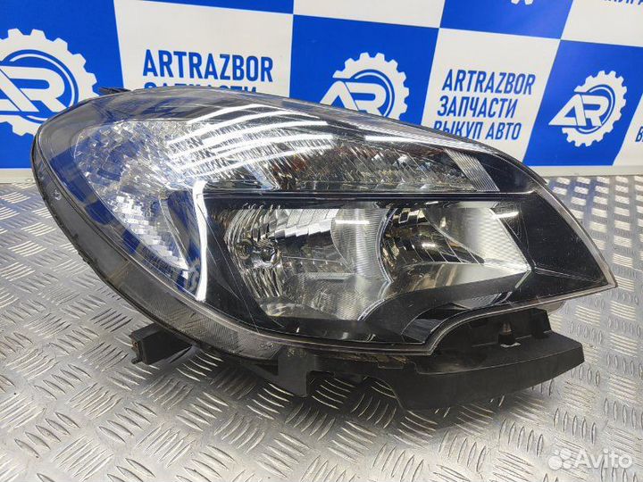 Фара правая Opel Mokka J13 1.6 B16XER 2015