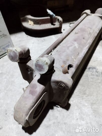 Гидроцилиндр к700