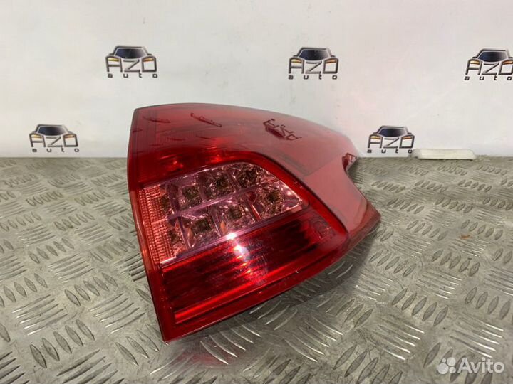 Фонарь правый Citroen C5 2 2011