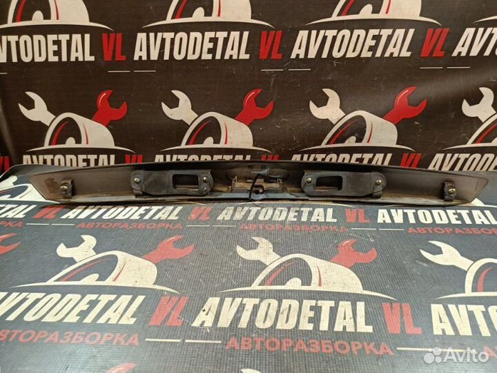 Накладка крышки багажника задняя Ford Mondeo 3