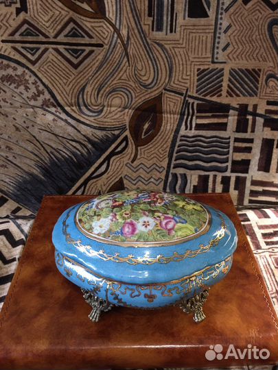 Шкатулка фарфор-бронза