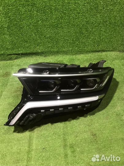 Левая фара Kia Sorento 4 MQ4 LED