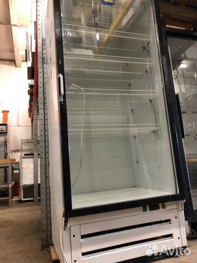 Холодильный шкаф
