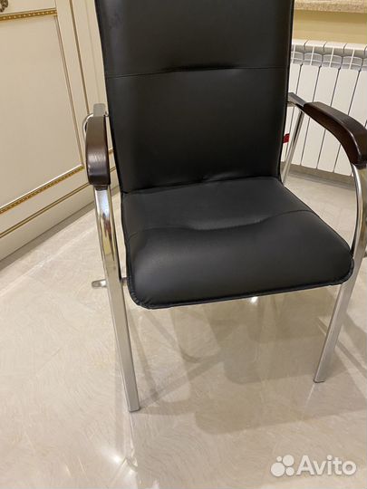 Офисные стулья