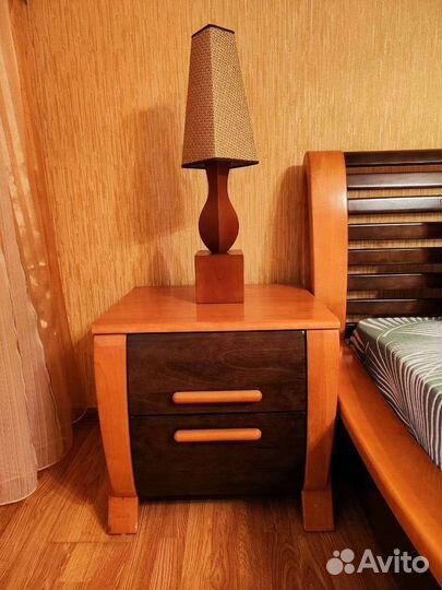 Тумба прикроватная