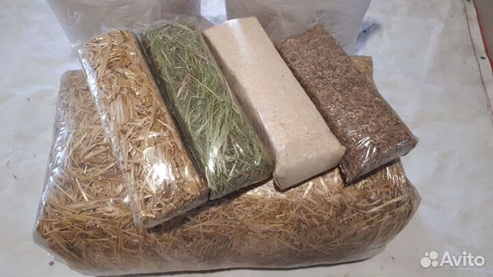 Сено Солома Опилки в маленьких брикетах