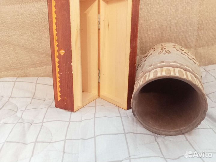Ваза и шкатулка из дерева
