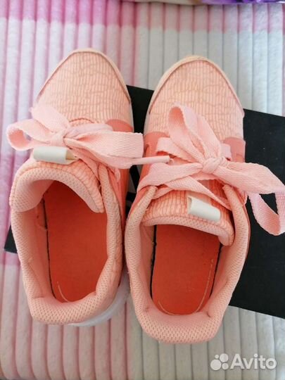 Кроссовки adidas