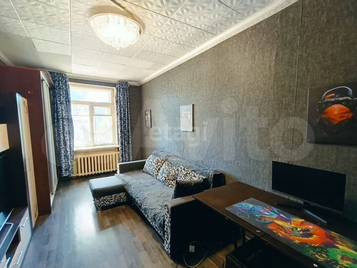 2-к. квартира, 49 м², 1/3 эт.