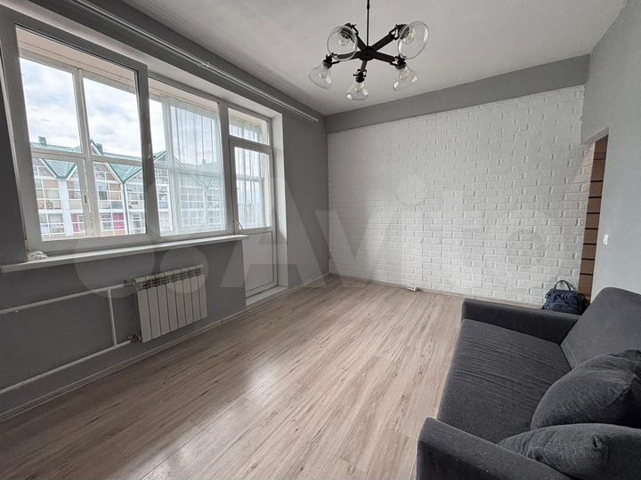 2-к. квартира, 43 м², 5/5 эт.