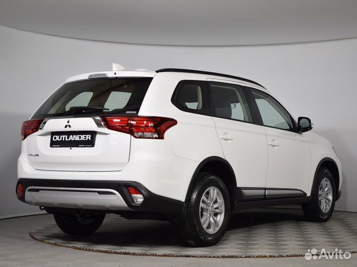 Mitsubishi Outlander 2 CVT, 2022