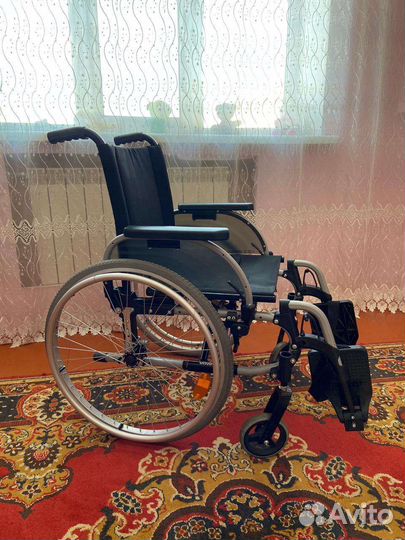 Коляска инвалидная