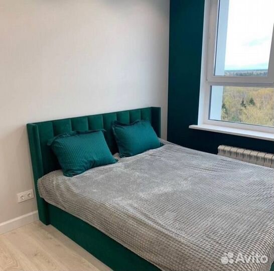 Кровать двухспальная с подъемным механизмом