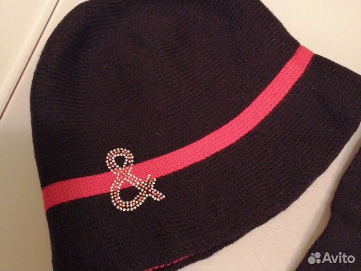 Женские шапка и шарф