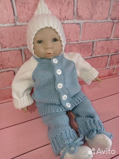 Вязаный комплект для новорождённого.Ручная работа