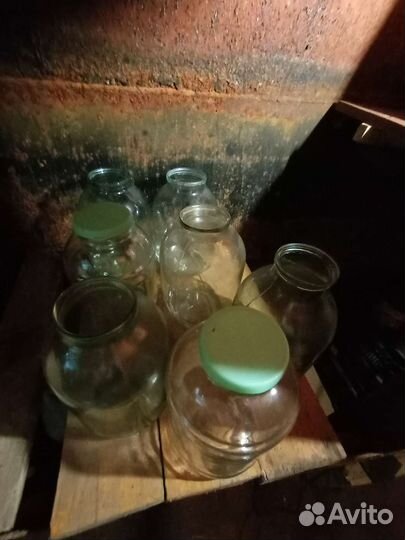 Банки стеклянные разных объемов