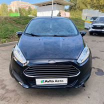 Ford Fiesta 1.6 AMT, 2015, 160 000 км, с пробегом, цена 890 000 руб.