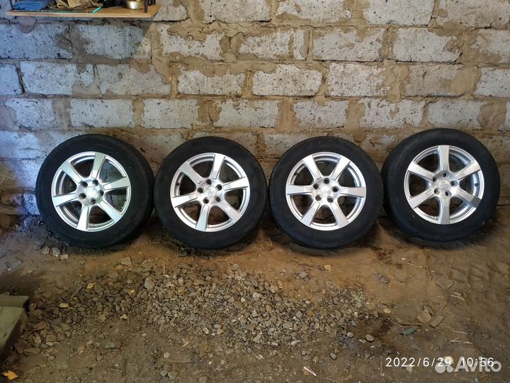 Комплект летних колес 205/60 R16