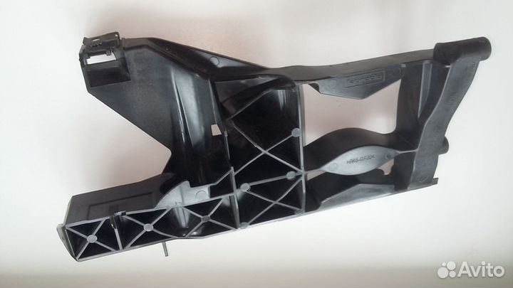 4G0805607 Кронштейн фар левый audi A6 (C7,4G) 2011