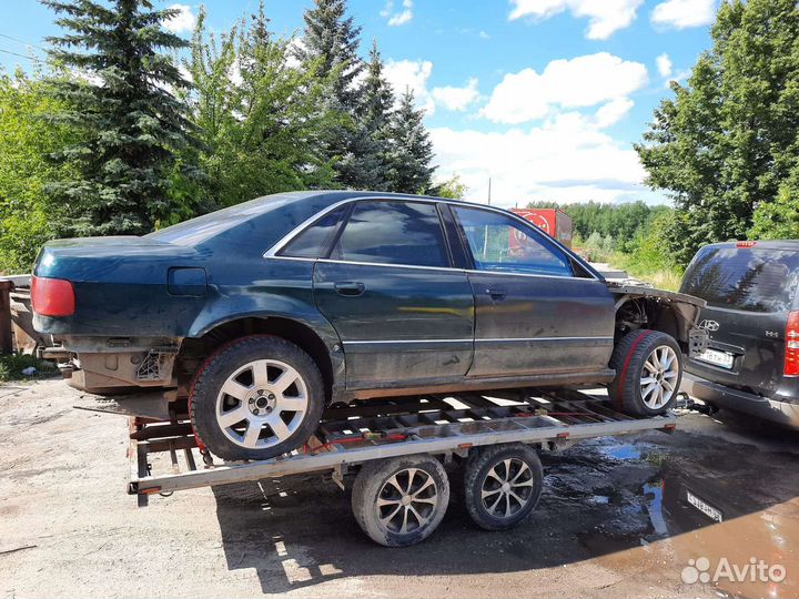 Дверь Audi a8 d2