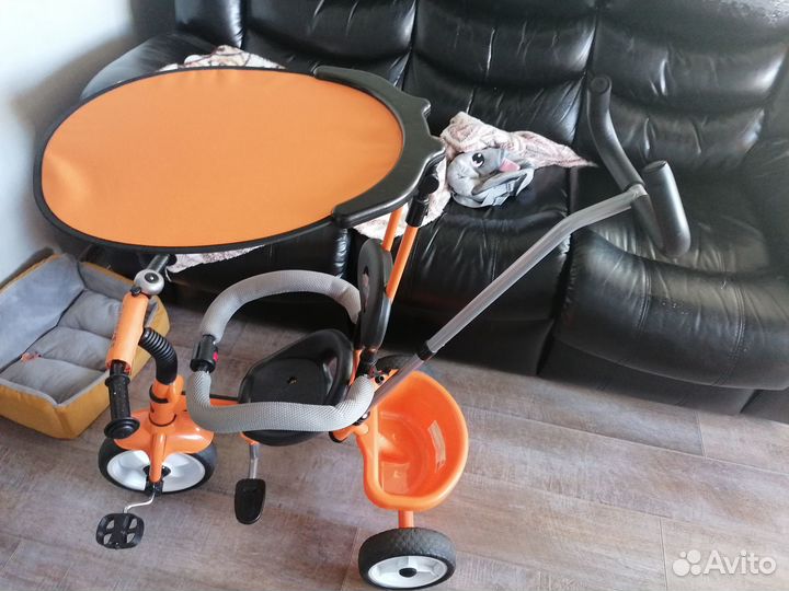 Трехколесный велосипед с родительской ручкой