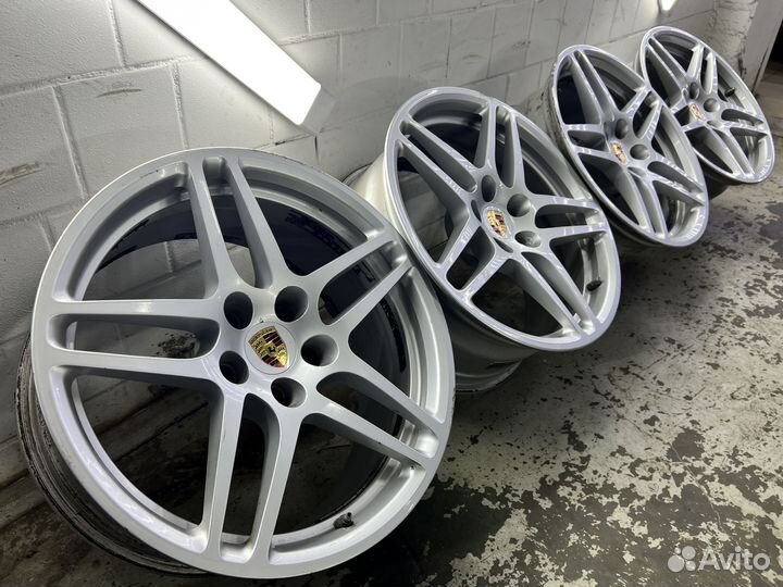 Одноширокий комплект дисков Porsche Macan r18 VAG