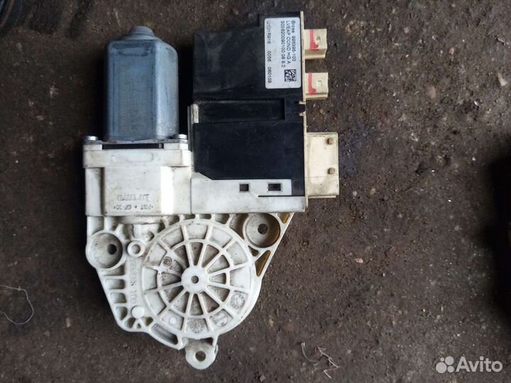 Моторчик стеклоподъемника пежо 407