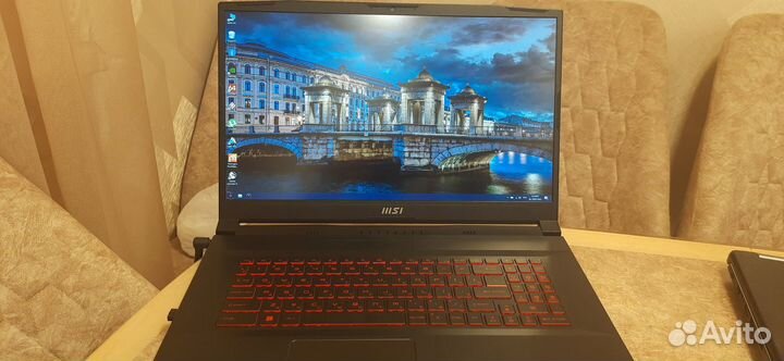 Ноутбук MSI Katana GF76 11UE-269XRU новый