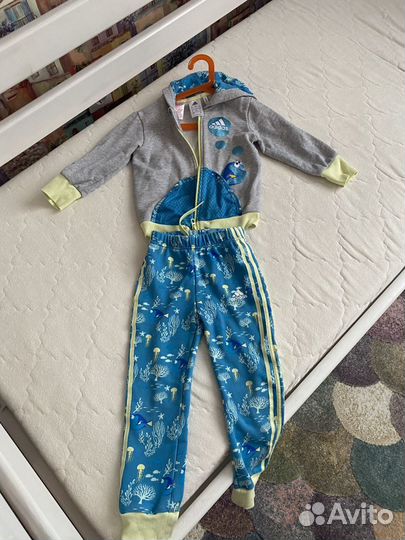 Спортивный костюм adidas для девочек