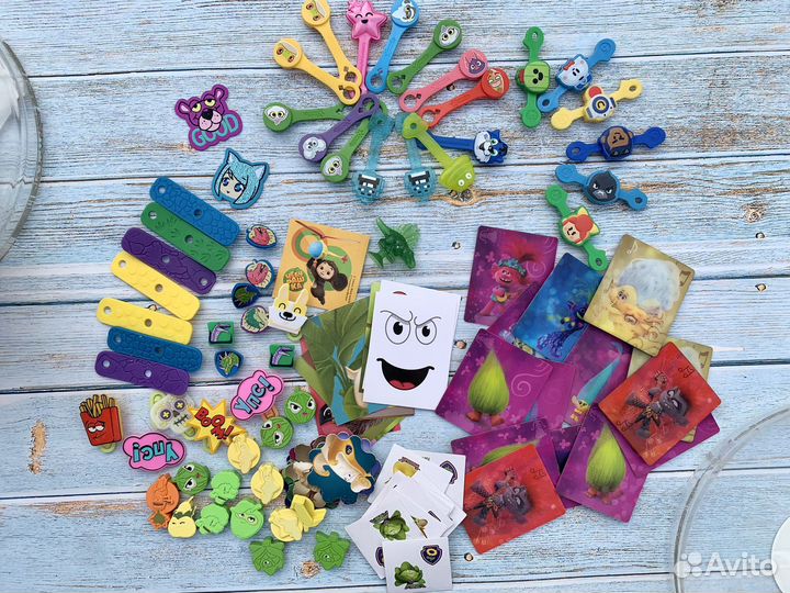 Стратегический запас скрепышей, наклеек и прочих