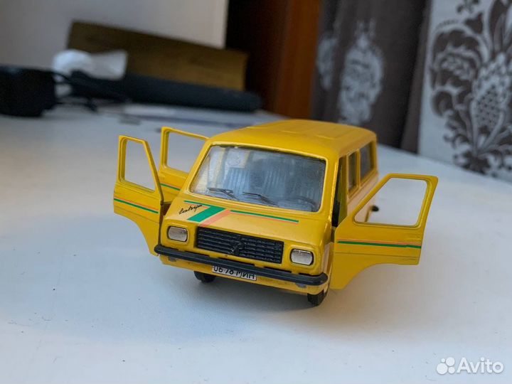 Модель Раф-2203 пр-ва ссср, 1:43