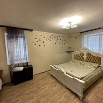 3-к. квартира, 100 м², 1/3 эт.