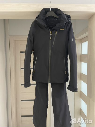 Спортивный костюм женский