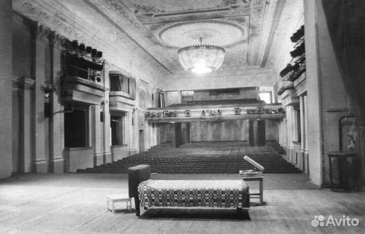 Билеты в театр На Малой Бронной 1/3