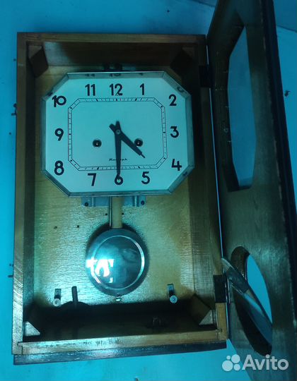 Часы янтарь СССР с боем настенные