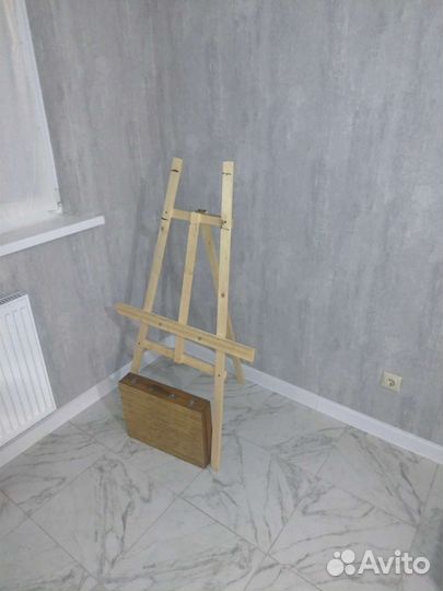 Мольберт и этюдник