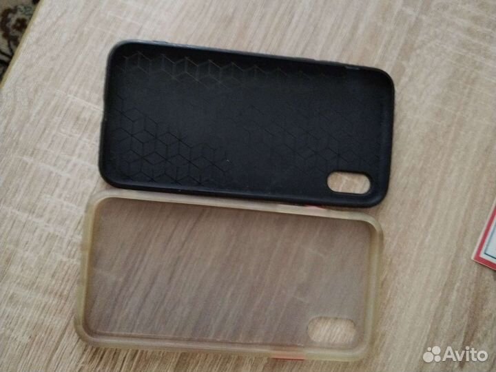 Продам чехол на 10 iPhone хорошое состояние