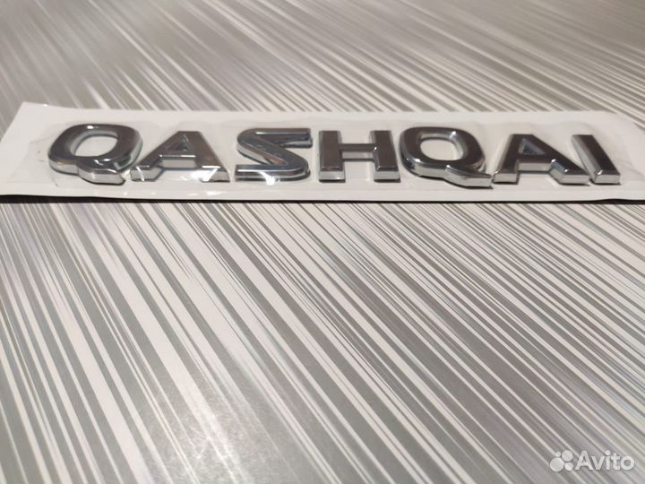 Шильдик Qashqai на зад слово Кашкай