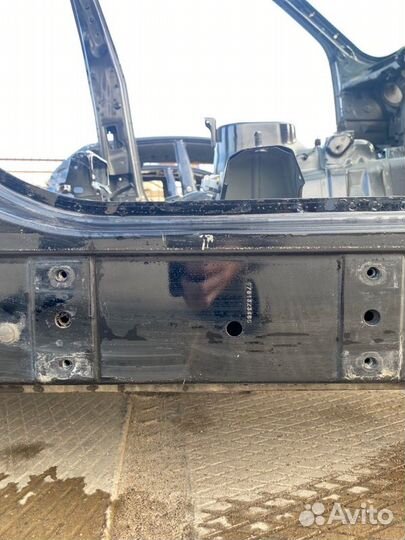 Порог правый Bmw X5 кроссовер 3.0 M54 2001