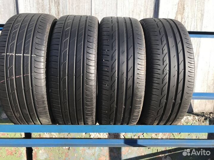 Bridgestone Turanza T001 215/55 R17