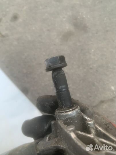 Трапеция стеклоочистителей с мотором BMW 3 E90