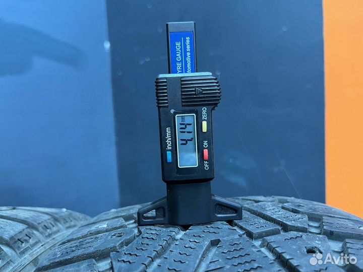 Pirelli Ice Zero 215/65 R17 103T