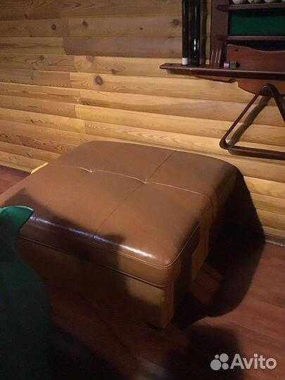 Кожаный диван бу