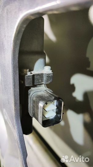 Стеклоподъемник электр. передний левый Mitsubishi